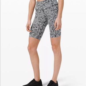 Fast and Free High-Rise Short 10" size 10